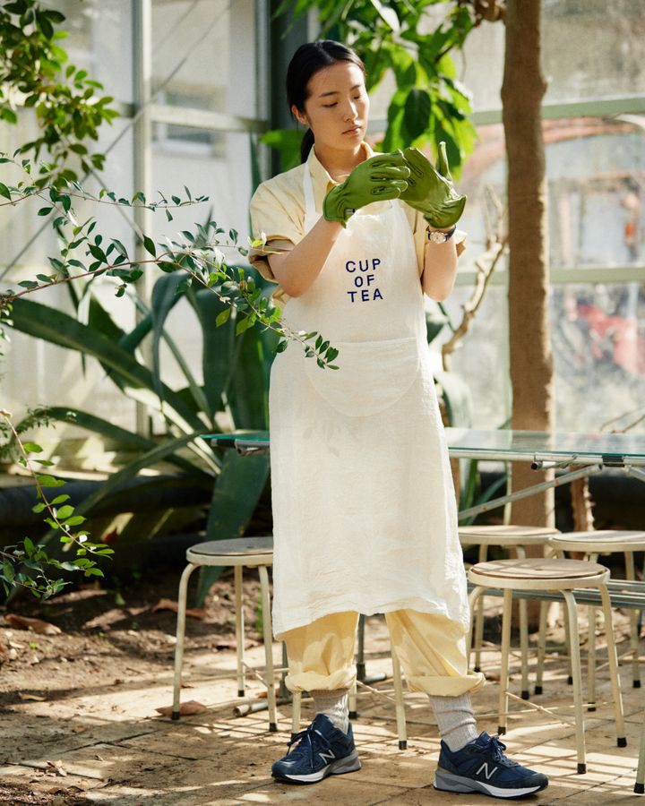 機能性もデザインにも満足できる！ ボーイズライクな春夏ワークスタイル8選【薬草研究家の1日まとめ】