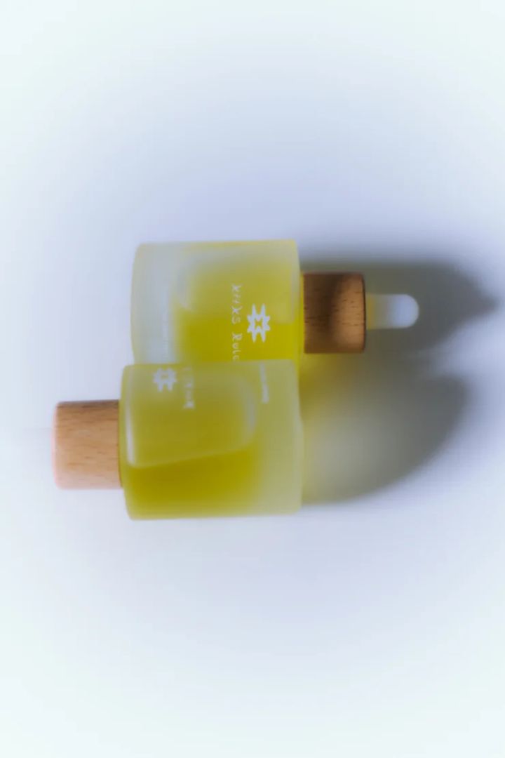 『キークス』「グリーンティーシードヘアオイル」 ヘアオイル 水原希子 ローラ kiiks