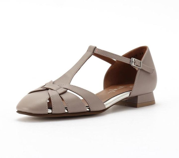 画像: グルカサンダル（オーク）￥26,400 www.shoesconcierge.jp