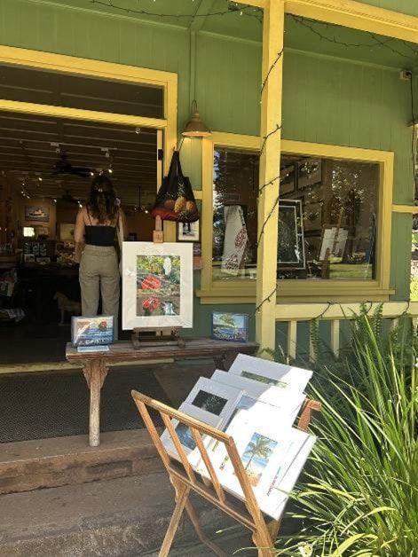 Mike Carroll Gallery（マイク・キャロル ギャラリー）