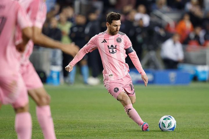 AIが選出した「サッカー史上最高のフリーキッカー」5名