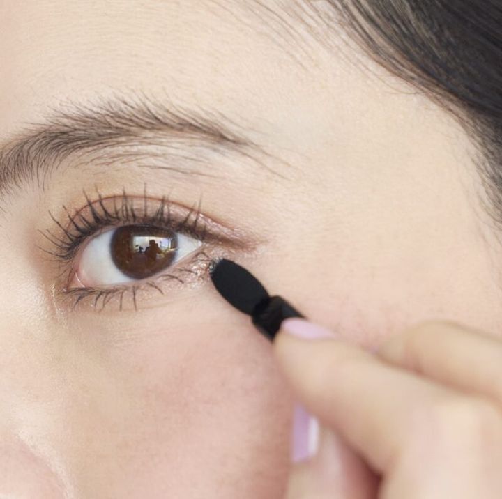 アイシャドウの塗り方