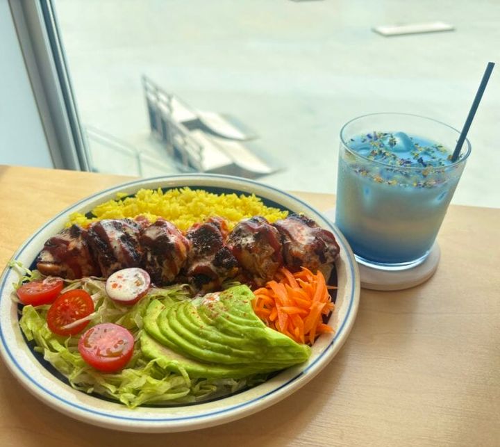 winderacafe鵠沼海岸店hug-ridepark鵠沼海岸海の見えるカフェチキンオーバーライス湘南ラテ