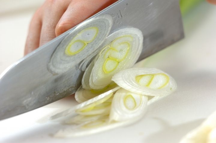 ネギと水菜のだし浸しの下準備1