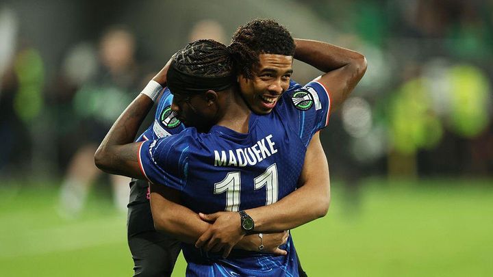 プレミア4位からUECLを初制覇！4ゴールでの逆転勝利にファン喝采