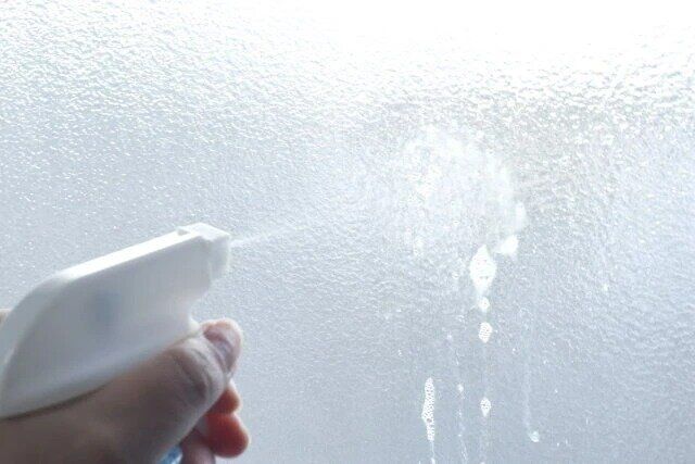 ダイソー ガラス用洗剤（スプレーボトル、280mL） 使用例