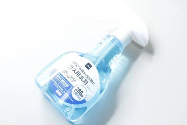 ダイソー ガラス用洗剤（スプレーボトル、280mL）