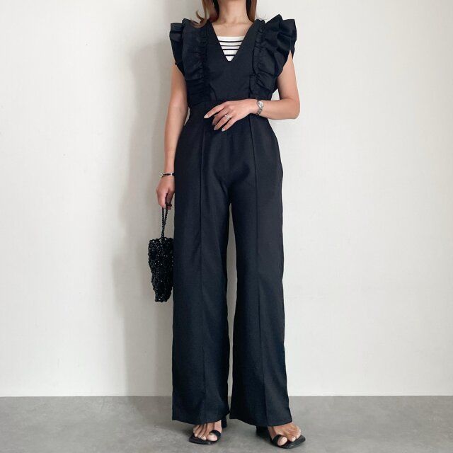 抜け感のあるパーティースタイルコーデ