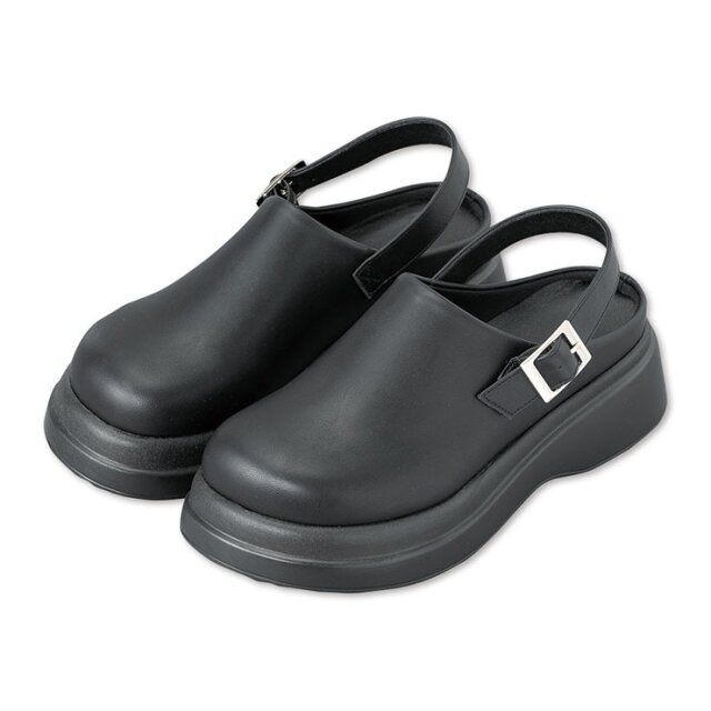 しまむらのクロッグシューズ