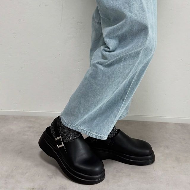 しまむら「金具サボサンダル」