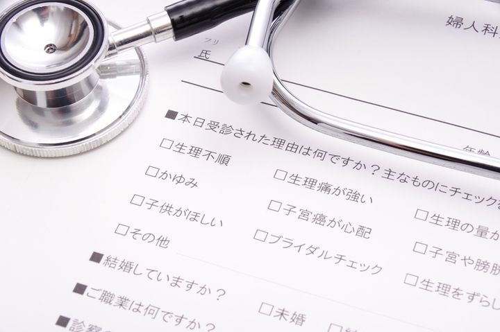 40代前半のほてりやイライラを放置するのはNG！日常生活が影響することもある「早期閉経」【医師解説】