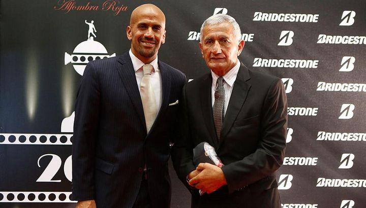 “魔法使い”と呼ばれた伝説的な選手が死去…息子も代表で活躍した“最強親子”の父