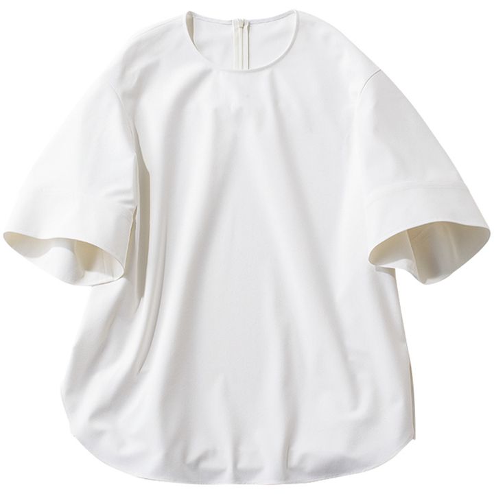 ルフィルの半袖白ブラウス