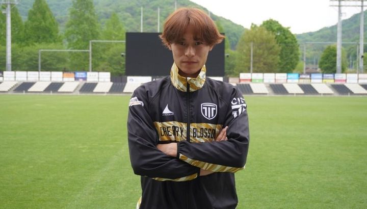 【インタビュー】Jリーガーが“禁断の移籍”について激白！「お世話になった方がいいと感じました」