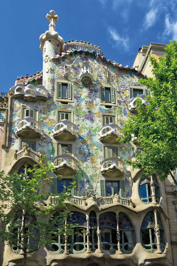 アントニ・ガウディ設計「カサ・バトリョ」外観