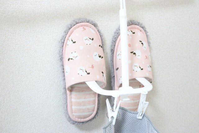 靴干しハンガー（ピンチ2個付） 使用例