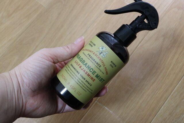 エアフレグランスミスト（リリー＆ジャスミン） デザイン