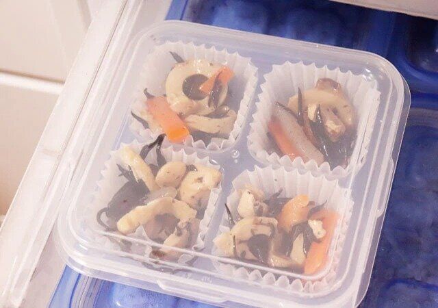 ダイソーの便利な作り置きおかずトレー（8号用）