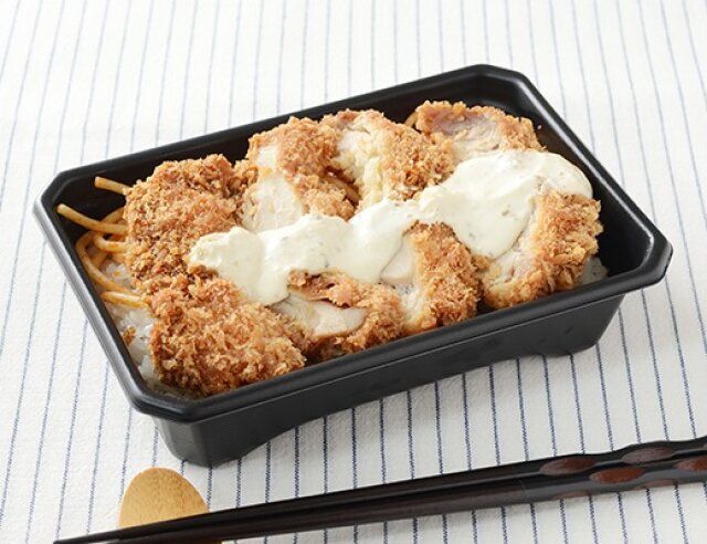 ローソン 新作弁当 おかズドン！タルタルチキンカツ弁当