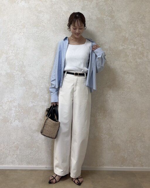ノースリに羽織った爽やかなカジュアルコーデ