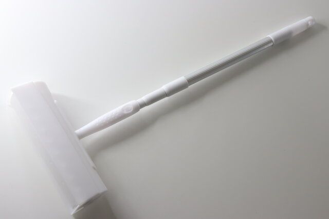 粘着テープクリーナー（ワイドタイプ、伸縮3段式、テープ30周付）