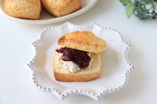 生スコーン クリームチーズ＆ジャム