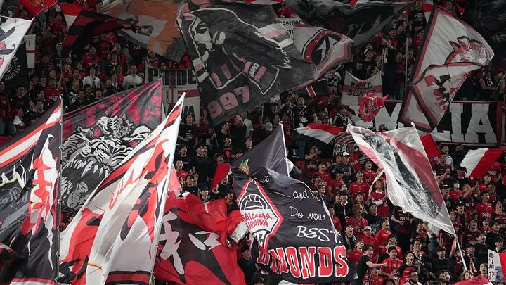 Jリーグ、過去最高の売上を記録！最多は浦和の102億、4位広島は38億円の大幅増収