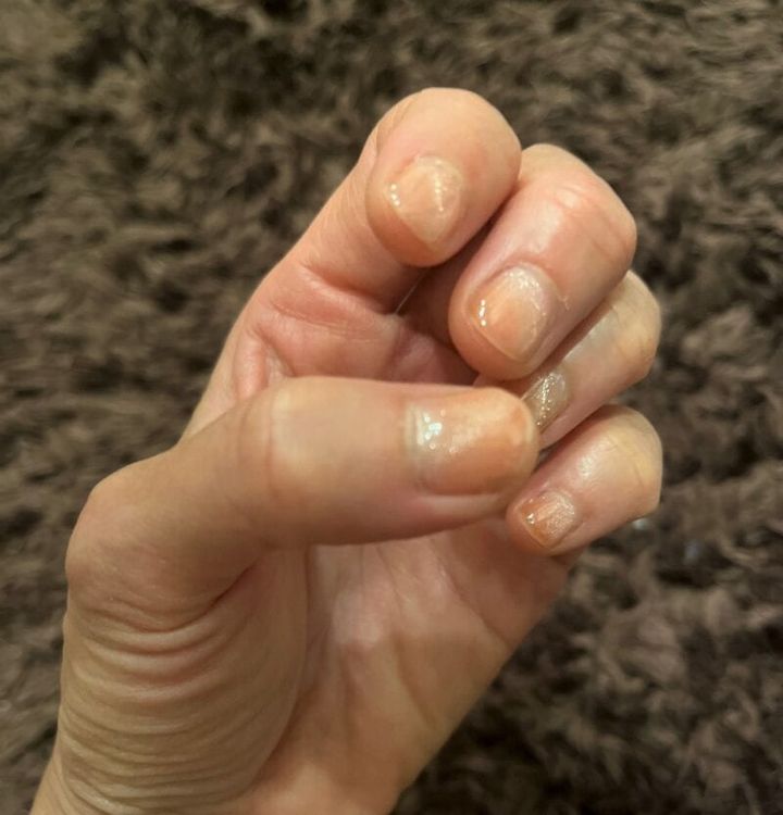 GLOW読者モデル・池田愛未さんのセルフネイル