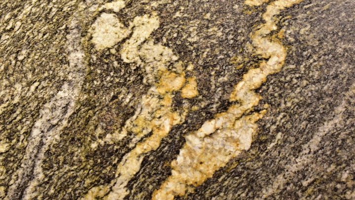 核に沈んだはずの金が循環によって地表に出てくる