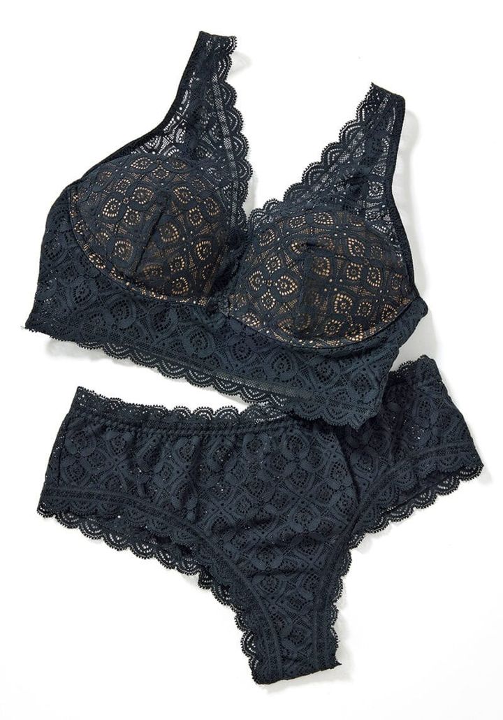 インティミッシミ アジアレース バルコネットブラ￥8,990、ショーツ￥3,990／ともにインティミッシミ