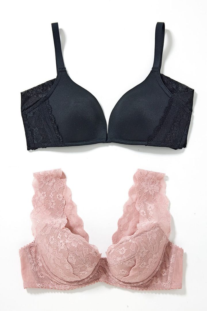 （上）ワイヤーなしでもバストが流れない。ラクなのにキマるブラ￥3,990〜￥4,490 （下）ストラップが、幅の広いレースになって肩に食い込まない。肩ふわブラ￥5,390〜￥6,490／ともにエムアイシー