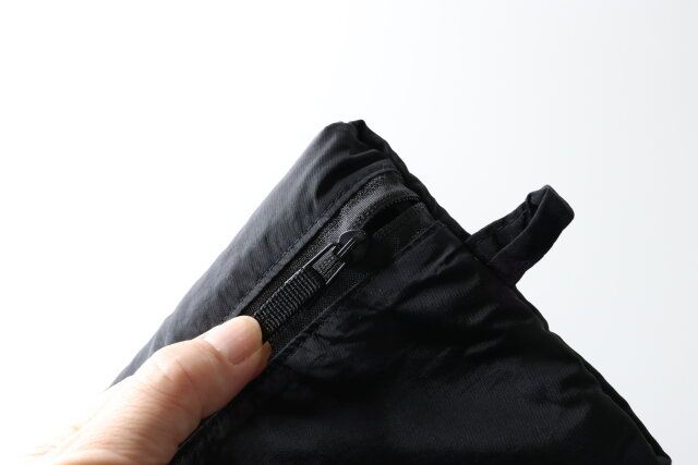 ソフトナイロン折りたたみ収納ボストンバッグ（BK） ファスナー