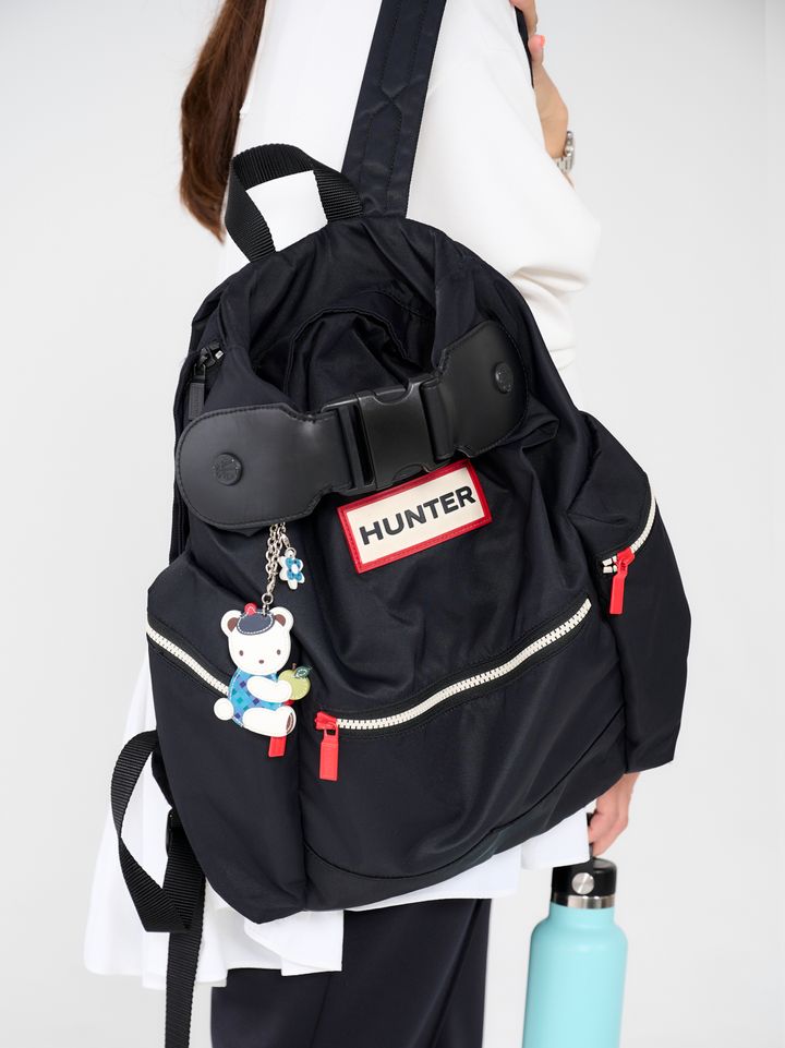 クラウドチームVERY髙松愛梨の春コーデ3_ハンターのリュック