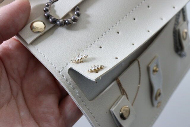 ダイソーのピアスが入るジュエリーケース