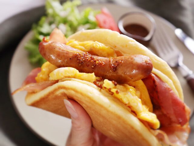 ベーコンメイプルのHMパンケーキサンドの完成