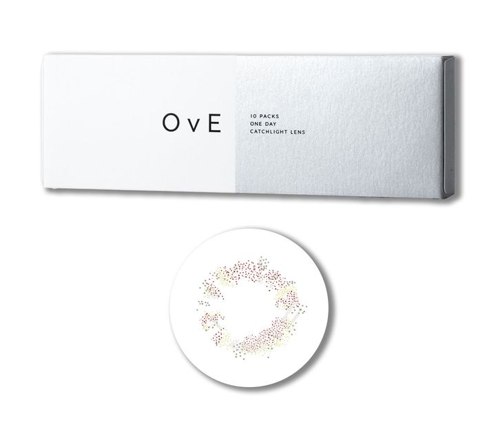 【４位】瞳に光を取り込んで印象的に見せるOvE