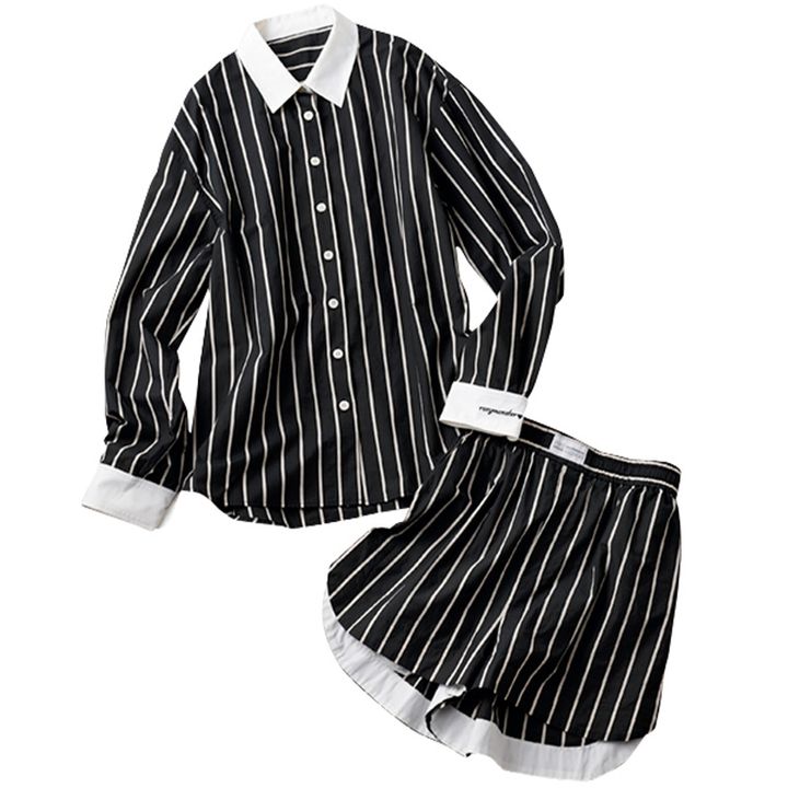 ロージーモンスターのシャツとショートパンツのセットアップ