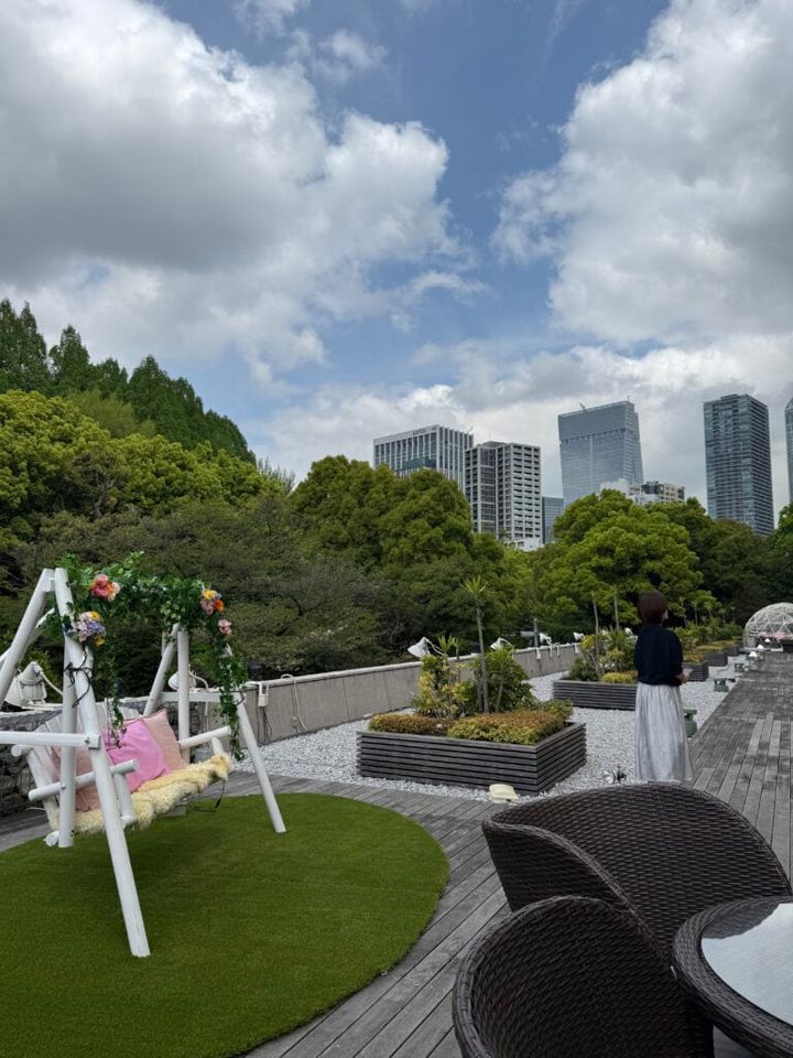 思わず深呼吸したくなる昼間のテラス