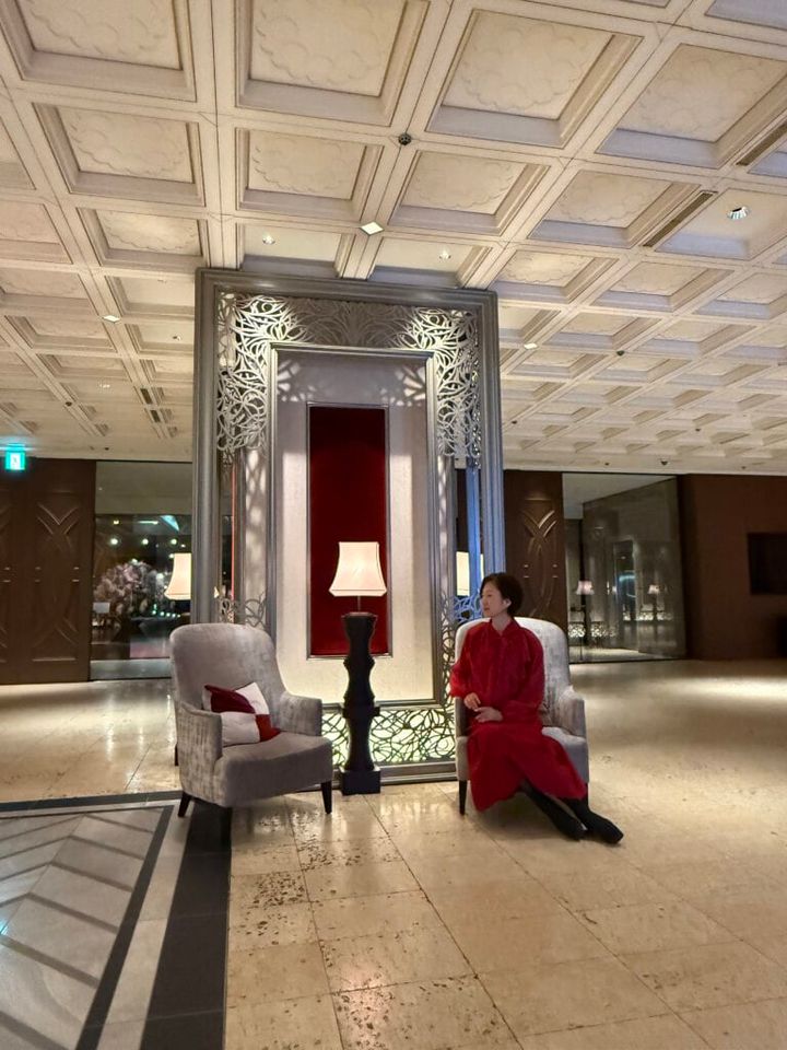 ロビーで待ち合わせにちょうどいいチェア