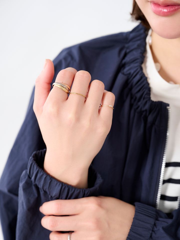 クラウドチームVERY竹内菜摘のブルゾンコーディネートのジュエリー