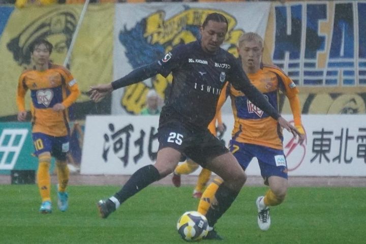 アクシデントもJ2北海道コンサドーレ札幌DF大﨑玲央がチームをけん引！「みんなが同じような絵を描けるように」と守備を統率