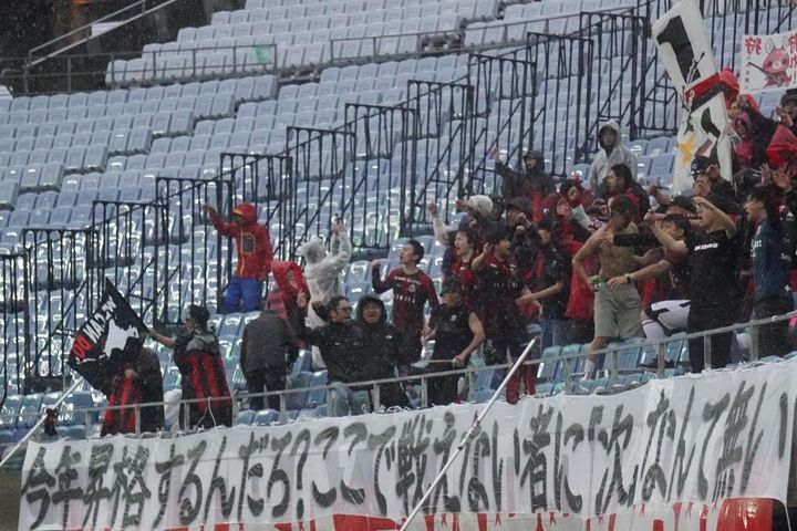 アクシデントもJ2北海道コンサドーレ札幌DF大﨑玲央がチームをけん引！「みんなが同じような絵を描けるように」と守備を統率