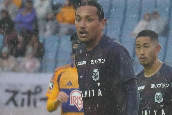 アクシデントもJ2北海道コンサドーレ札幌DF大﨑玲央がチームをけん引！「みんなが同じような絵を描けるように」と守備を統率