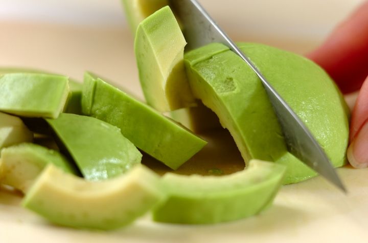 牛しゃぶとアボカドのアジアン風の作り方2