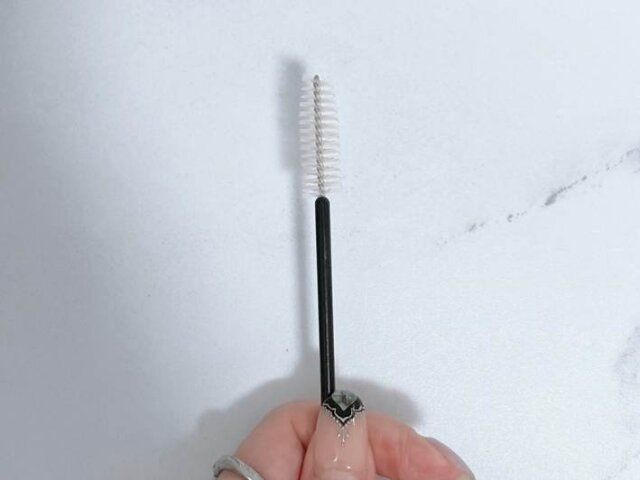 スクリューブラシでボカシ整えます。