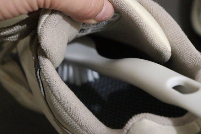 ダイソー 掛けやすいシューズブラシ 使用例