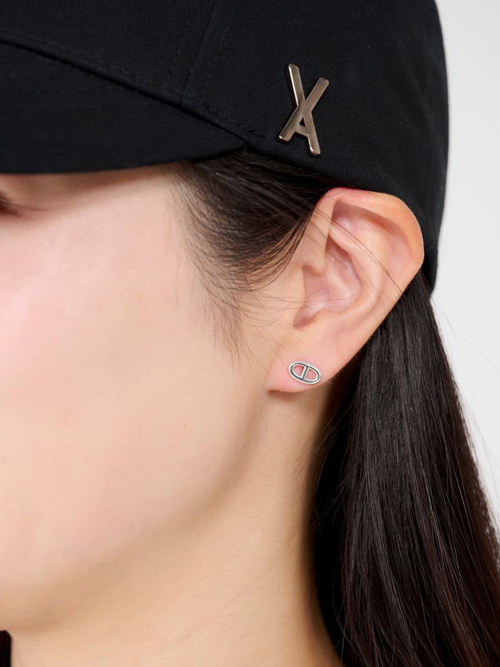 クラウドチームVERY酒井理央の春コーデ3のピアス