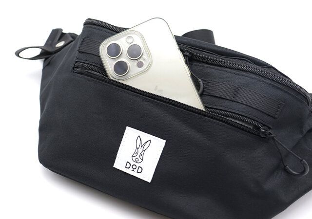 宝島社付録のDODの多機能ボディバッグブラック3
