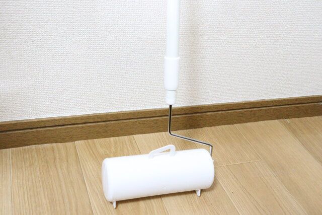 粘着テープクリーナー（伸縮二段式、テープ別売） 自立