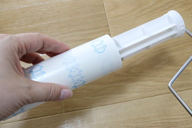 粘着テープクリーナー（伸縮二段式、テープ別売） テープ取り付け